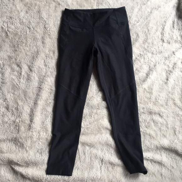 Outdoor Voices 3/4 Compression Leggings - Picture 1 of 4